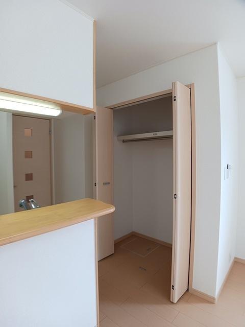 ハイツまるやま（101） 収納