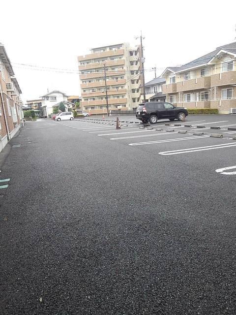 ヴィラ　スクエアＣ（101） 駐車場