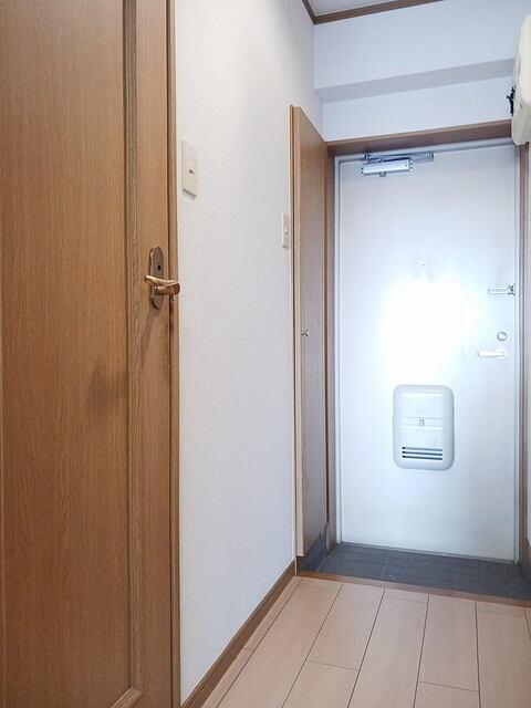 レルベ保田窪（605） 玄関