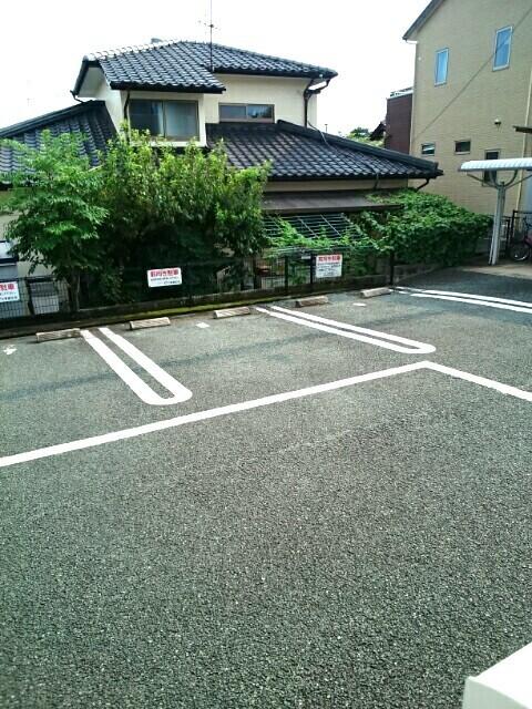 カーサ・ソレアード（102） 駐車場