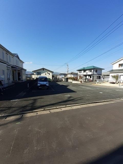 ジュネス清水（203） 駐車場