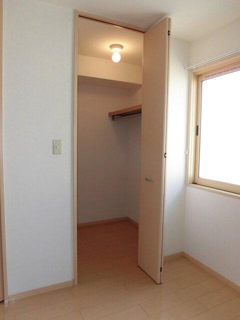 エテルナ須屋　B棟（205） 収納