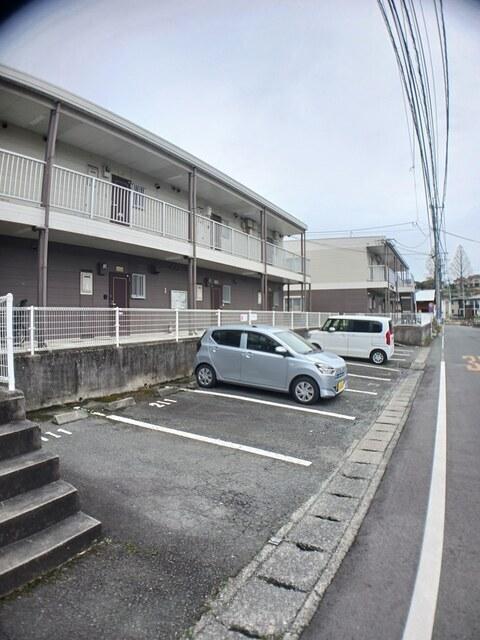 メゾン打越Ⅰ（102） 駐車場