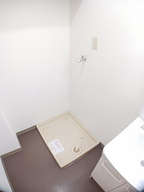レジデンスビバ１（201） 駐車場