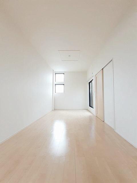 シャルム画図Ⅱ番館　Ｂ（102） リビング