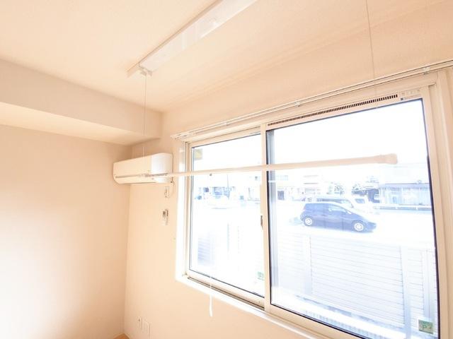 ニューロイヤル（102） 部屋画像
