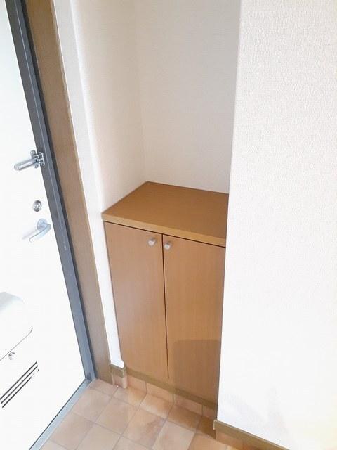 ジュネス黒髪（305） 収納
