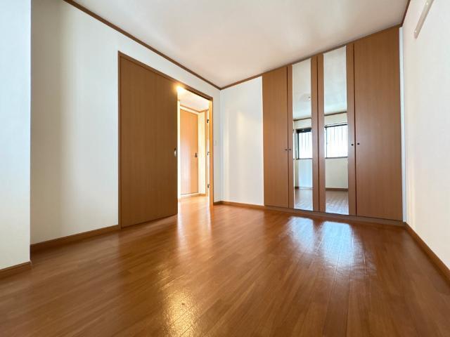 グレイスイサキ 部屋画像