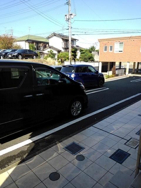 トゥインクル（303） 駐車場