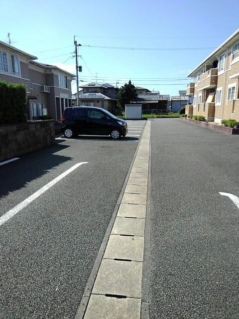 エクセレントレフト（203） 駐車場