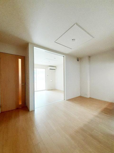 グレイス広崎Ⅱ（101） リビング
