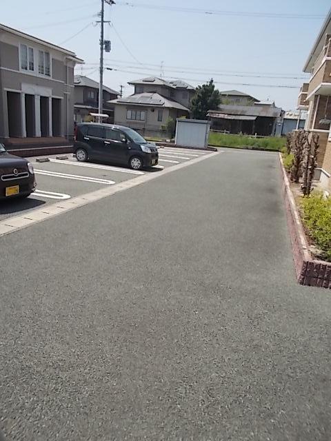 エクセレントライト（203） 駐車場