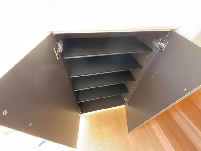 コンフォール四方池 収納