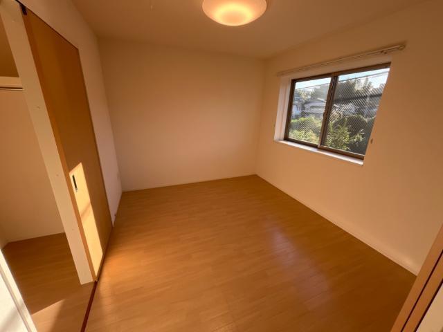 コンフォール四方池 室内