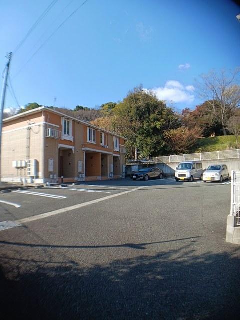 カルムⅡ（205） 駐車場