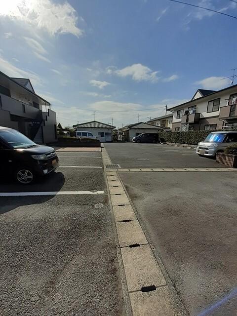 エトワールＡ（203） 駐車場