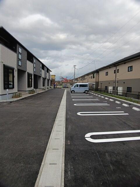 クレールカーサ（106） 駐車場
