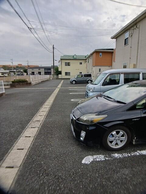 エクセルＭ・Ｉ　Ａ（101） 駐車場