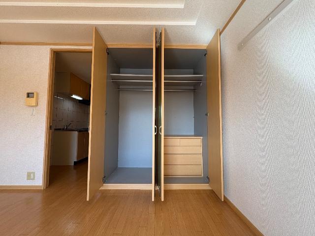 ラファエル 部屋画像