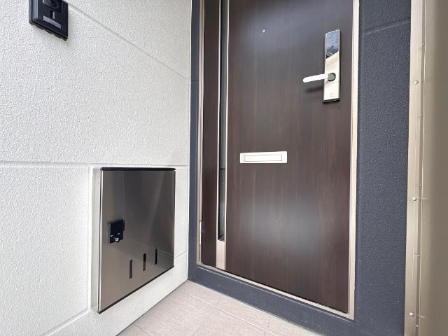 ソラリア　メゾン 玄関