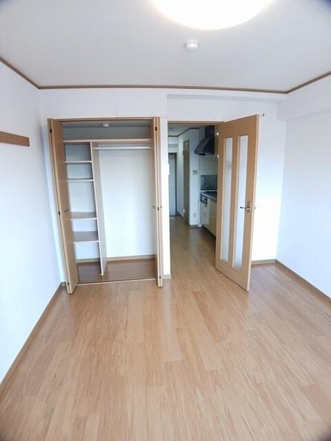 アヴァンティ（405） 室内