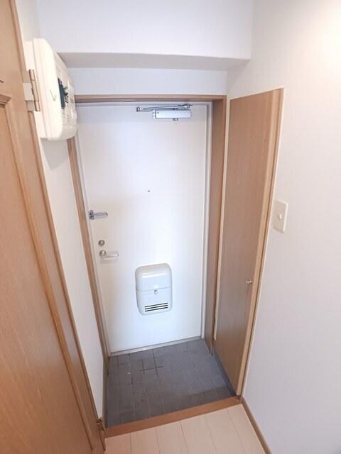 レルベ保田窪（408） 玄関