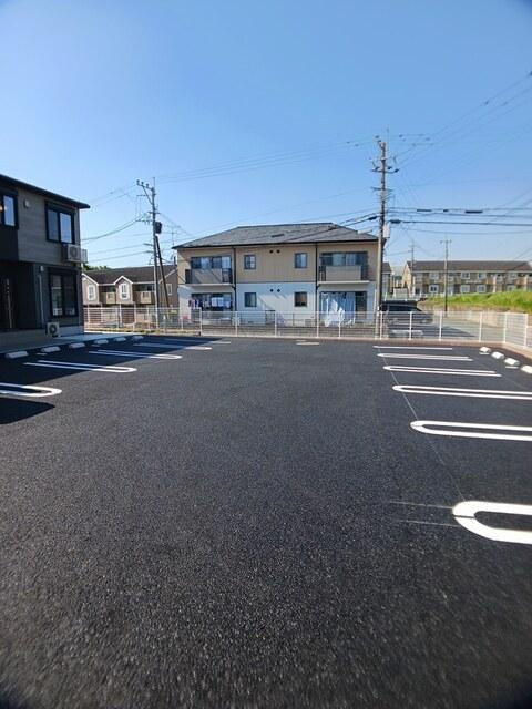 ロイヤルⅣ（206） 駐車場