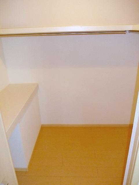 ウエストヒル鶴（201） 収納