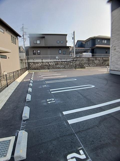グラン・メゾン飛田Ｂ（302） 駐車場