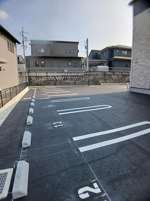 グラン・メゾン飛田Ａ（105） 駐車場
