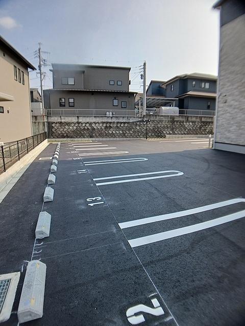 グラン・メゾン飛田Ａ（103） 駐車場