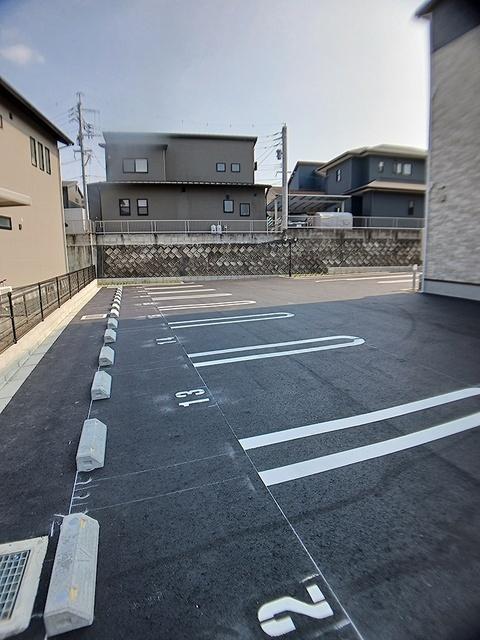 グラン・メゾン飛田Ａ（102） 駐車場
