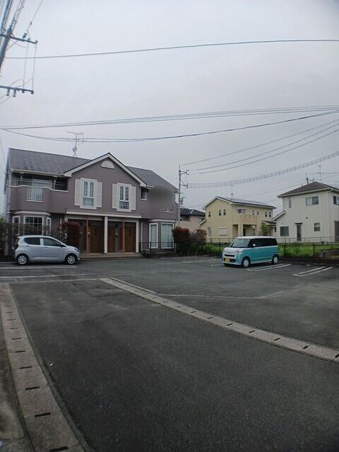 サザンカⅡ（101） 駐車場