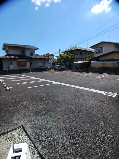 シャリオ　バシェ（202） 駐車場