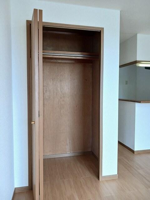 エンゼルハイツⅡ（105） 収納