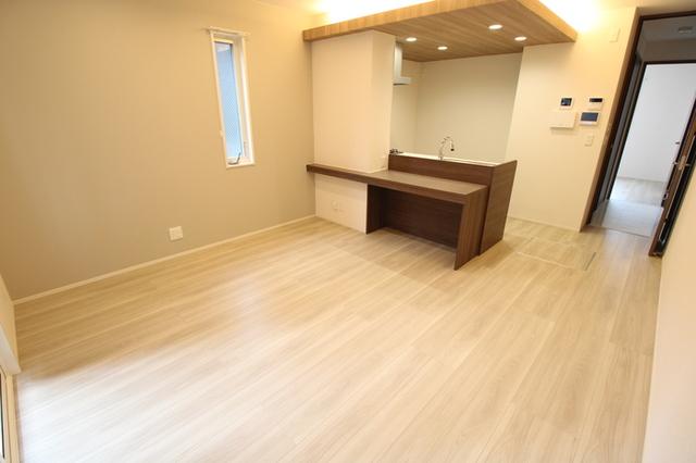 Etoile・Bright(ｴﾄﾜｰﾙ･ﾌﾞﾗｲﾄ)（103） 部屋画像