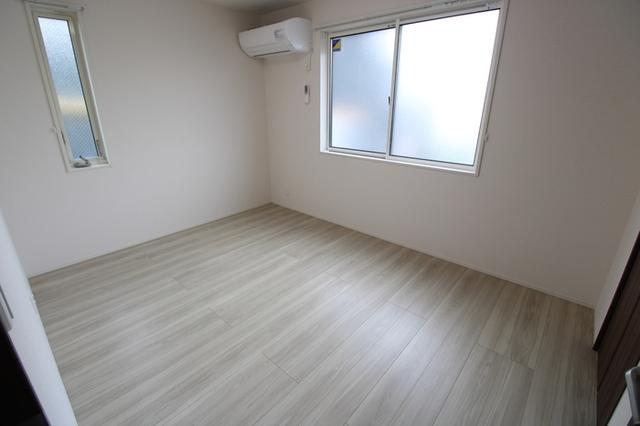 Etoile・Bright(ｴﾄﾜｰﾙ･ﾌﾞﾗｲﾄ)（203） 部屋画像