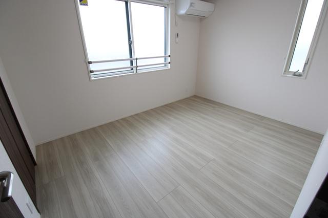 Etoile・Bright(ｴﾄﾜｰﾙ･ﾌﾞﾗｲﾄ)（301） 部屋画像