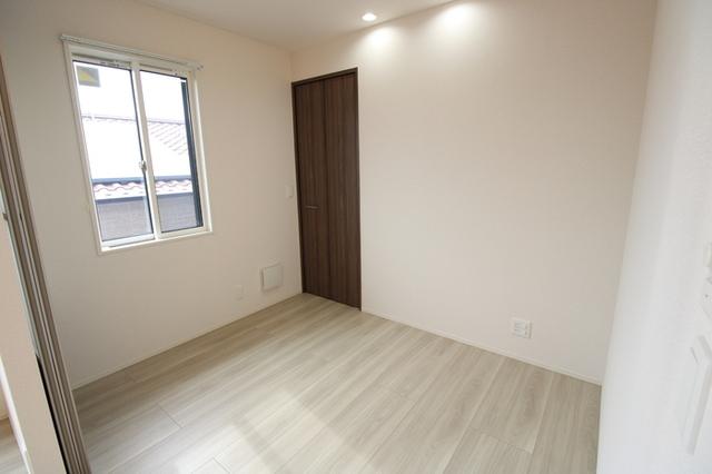 Etoile・Bright(ｴﾄﾜｰﾙ･ﾌﾞﾗｲﾄ)（302） 部屋画像