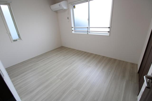 Etoile・Bright(ｴﾄﾜｰﾙ･ﾌﾞﾗｲﾄ)（303） 部屋画像
