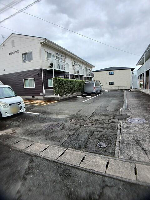 前田ハイツⅡ（102） 駐車場