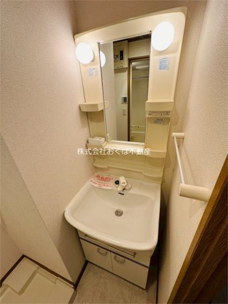 カルフールＢ．Ｃ白山（302） 部屋画像