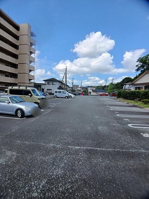 Ｍ．Ｅｔｅｒｎａｌ　Ｐｌａｃｅ（703） 駐車場