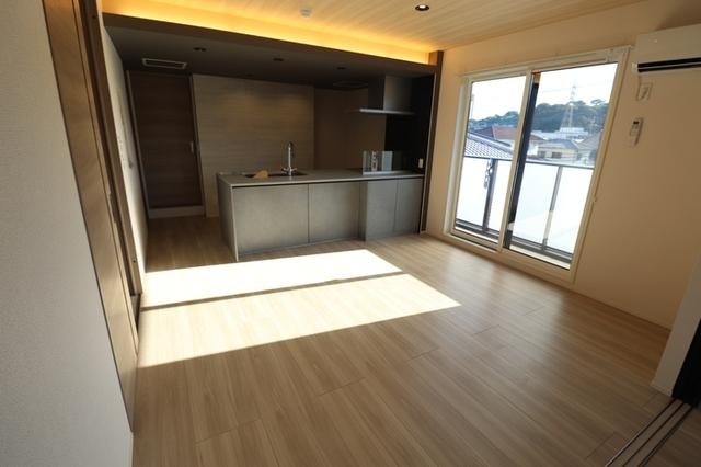 Crest Court（305） 部屋画像