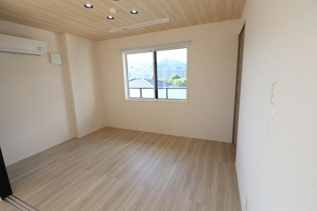 Crest Court（305） 部屋画像