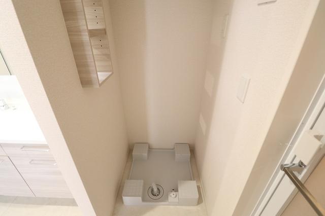 Crest Court（305） 部屋画像