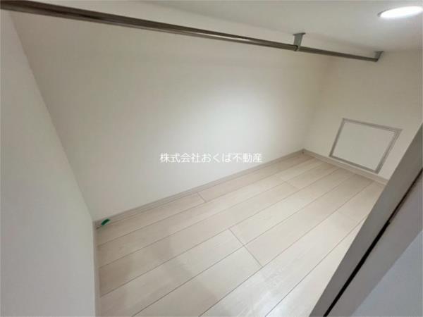 ADC新外クルーク（202） 収納