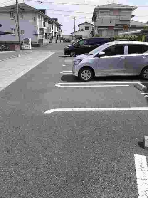 アルモニー　Ｋ（205） 駐車場