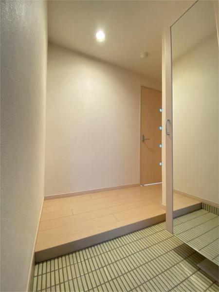 アクティオン薬園町（106） 玄関