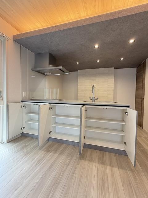 Crest Court（101） 部屋画像